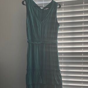 Elegant Green Sleeveless Dress
